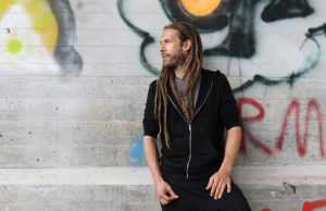 Lukki Lion (Acoustic Show Ballonfabrik Augsburg 16.3.18) & Jahcoustix mit Band / Klub Kartell auf Tour