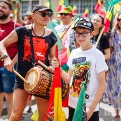 Positive Vibrations March