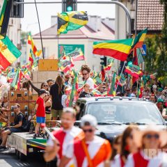 Positive Vibrations March